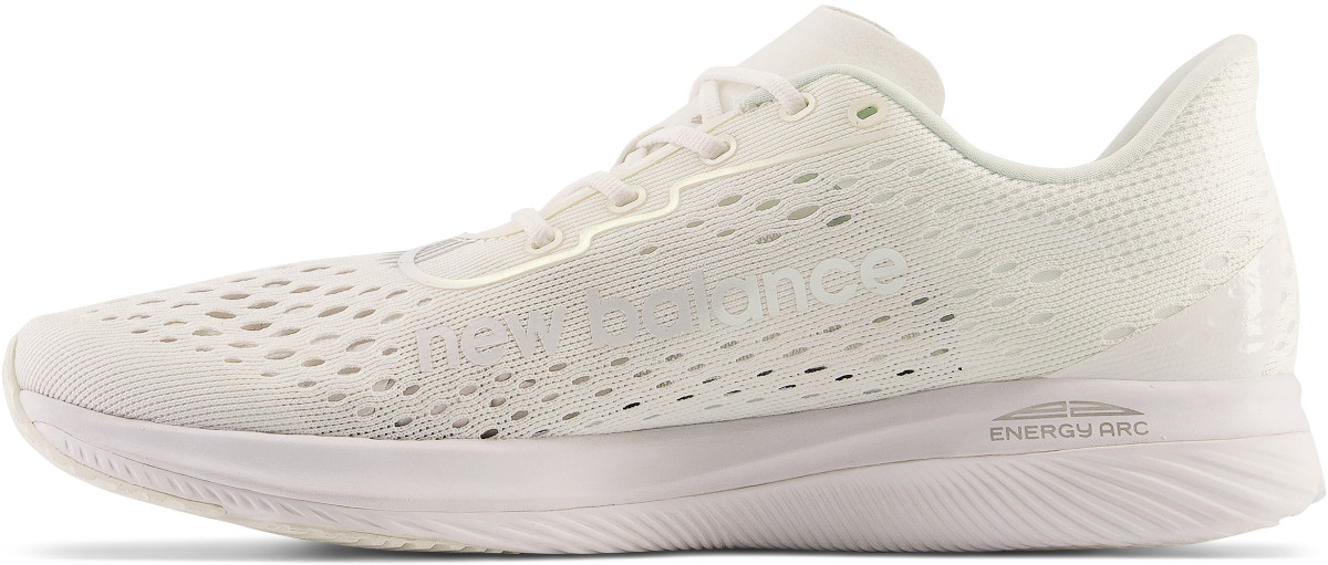 Amazon.com | New Balance Men's FuelCell Rebel V3 Running
