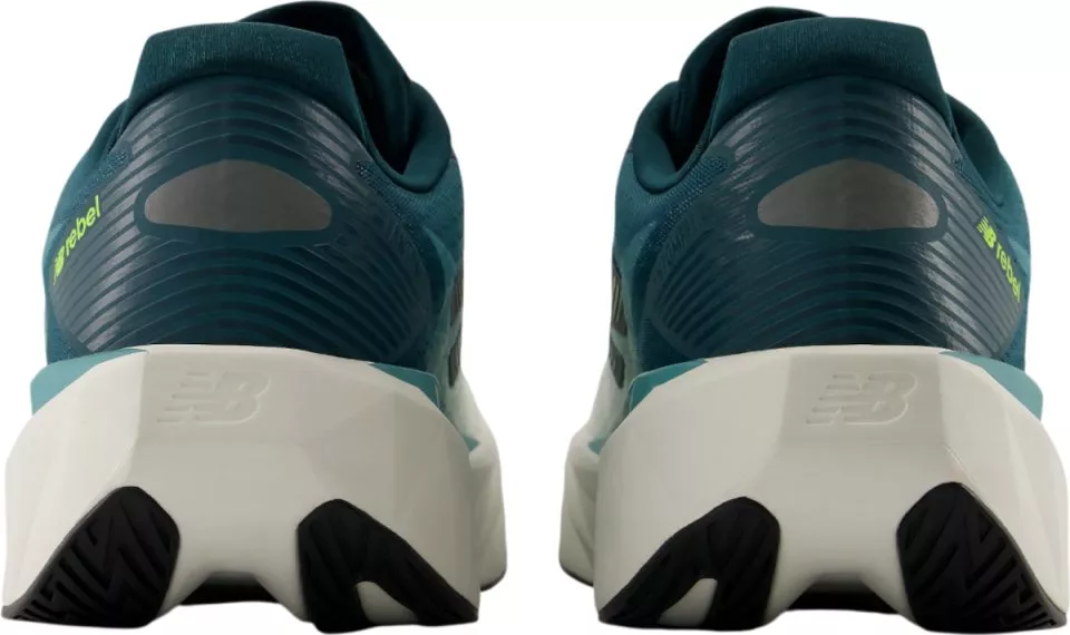Tekaški copati New Balance FuelCell Rebel v5