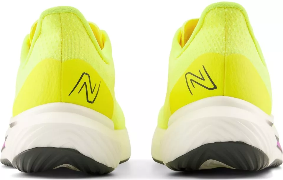 Running shoes New Balance FuelCell Rebel v3