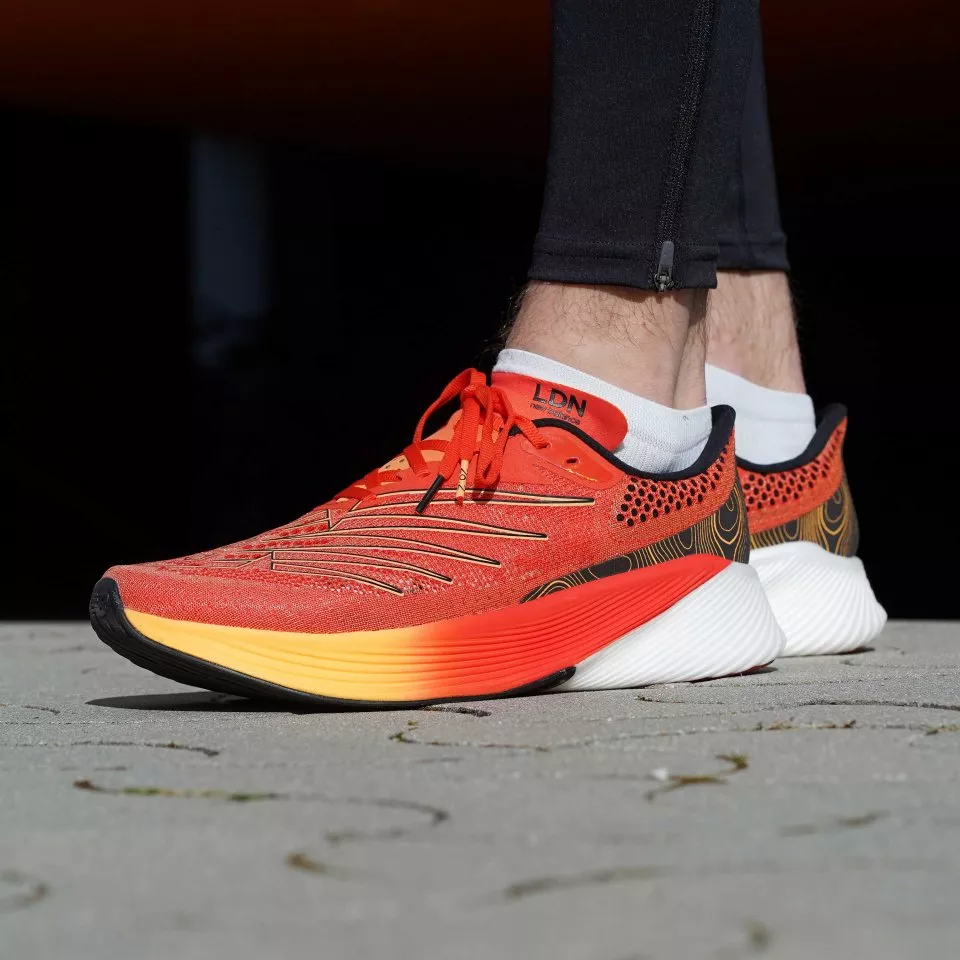 Hardloopschoen New Balance FuelCell RC Elite v2 London Edition