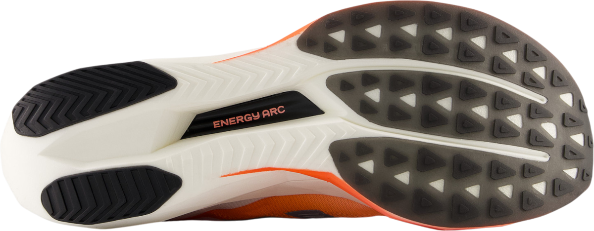 Running shoes New Balance TCS NYC Marathon FuelCell