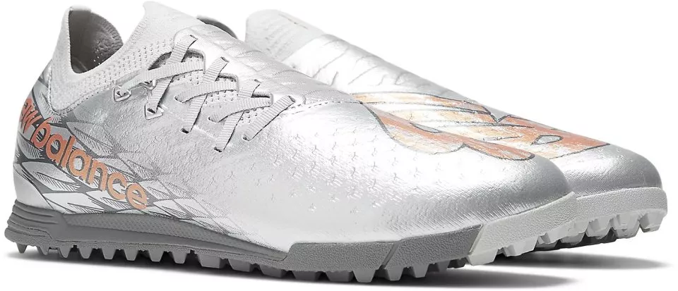 Chuteiras de futebol New Balance FURON V7 PRO TF