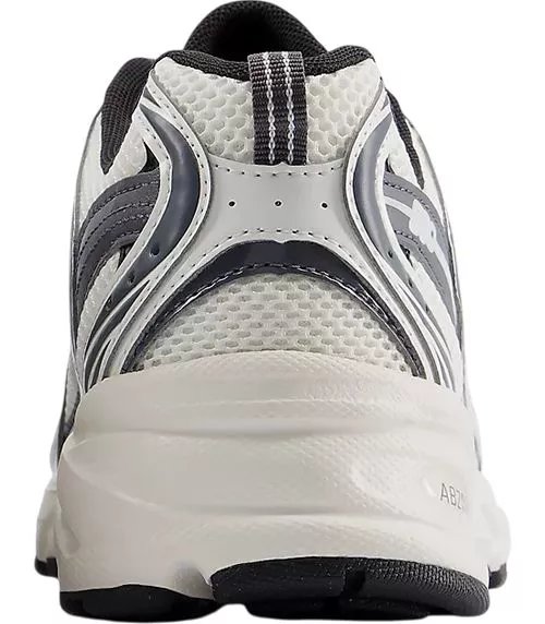 Παπούτσια New Balance 530