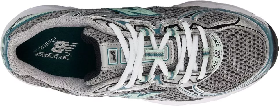 Παπούτσια New Balance 740