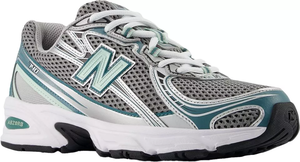 Παπούτσια New Balance 740