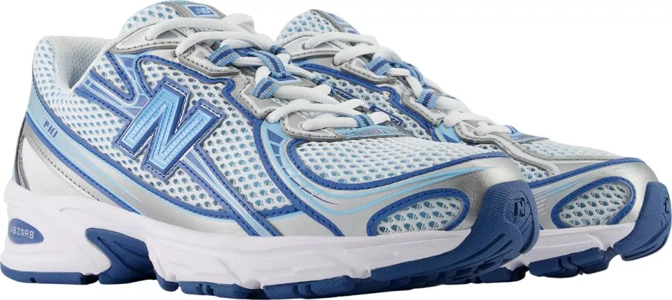 Παπούτσια New Balance 740