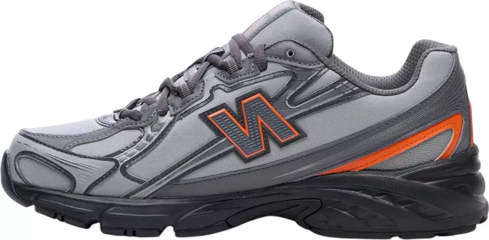 Παπούτσια New Balance 740