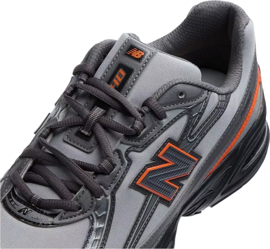 Παπούτσια New Balance 740