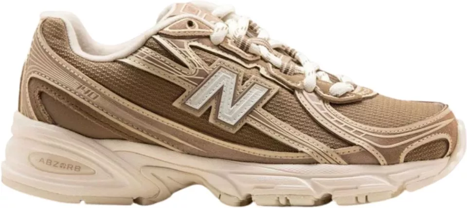 Παπούτσια New Balance 740