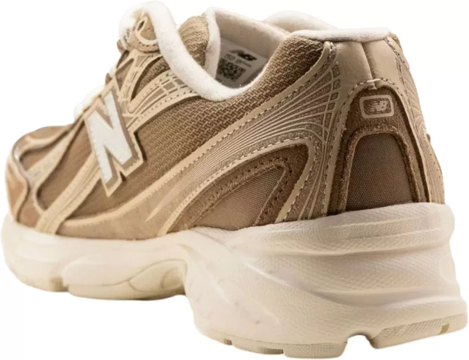 Παπούτσια New Balance 740