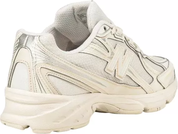 Παπούτσια New Balance 740