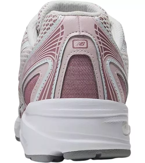 Παπούτσια New Balance 740