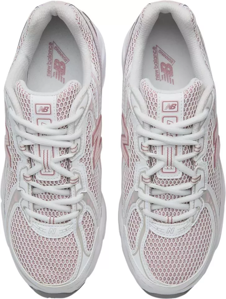 Παπούτσια New Balance 740