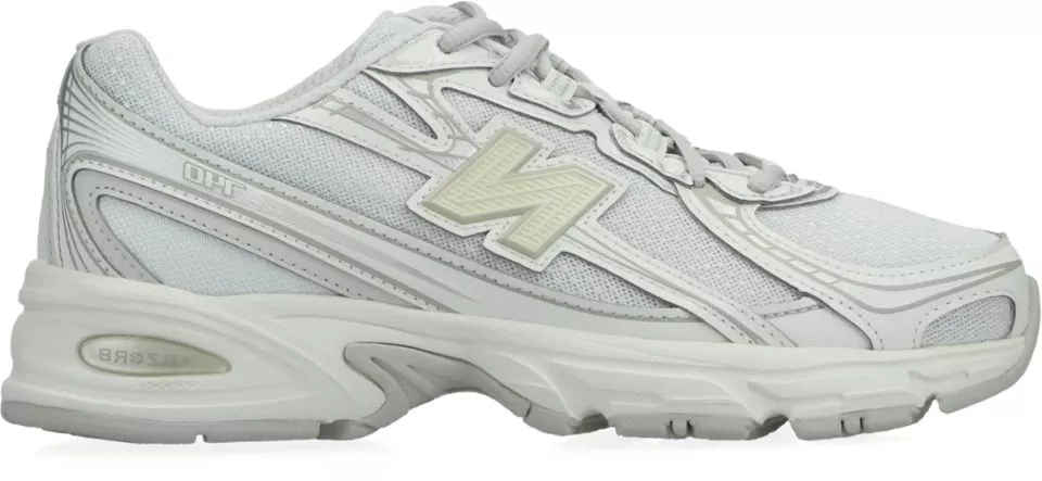 Παπούτσια New Balance 740