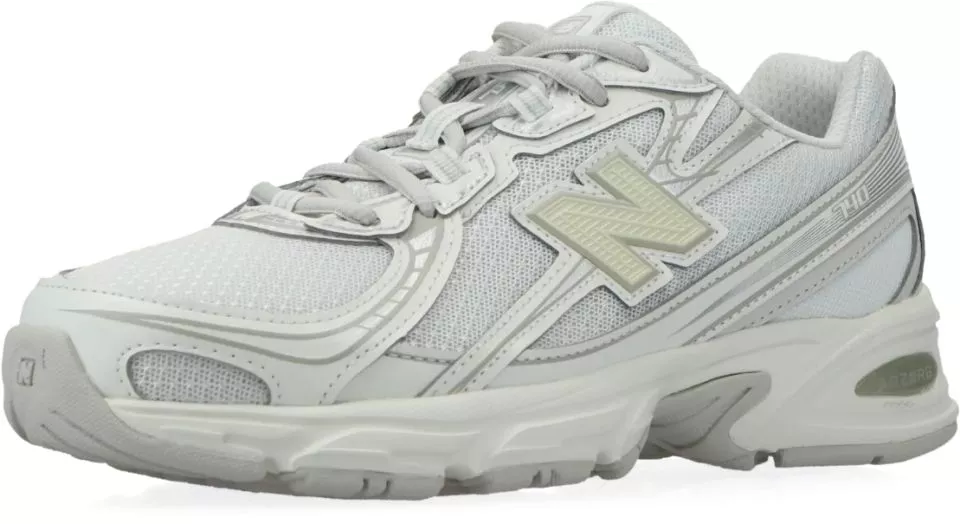 Παπούτσια New Balance 740