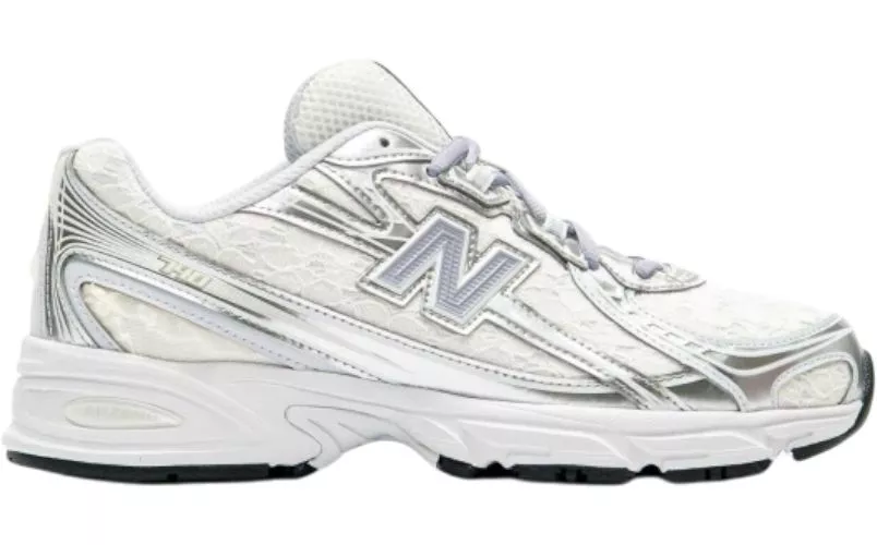 Παπούτσια New Balance 740