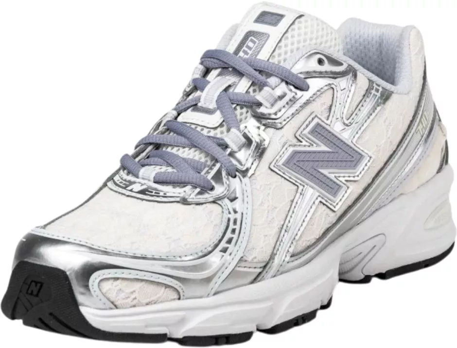 Παπούτσια New Balance 740