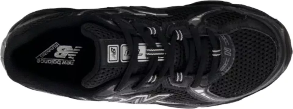 Παπούτσια New Balance 740