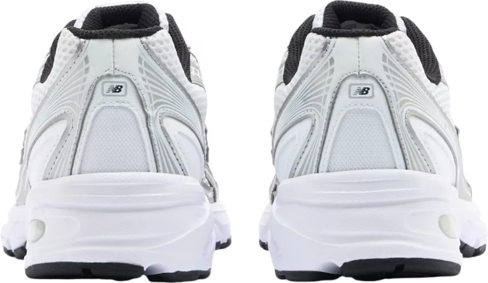 Παπούτσια New Balance 740