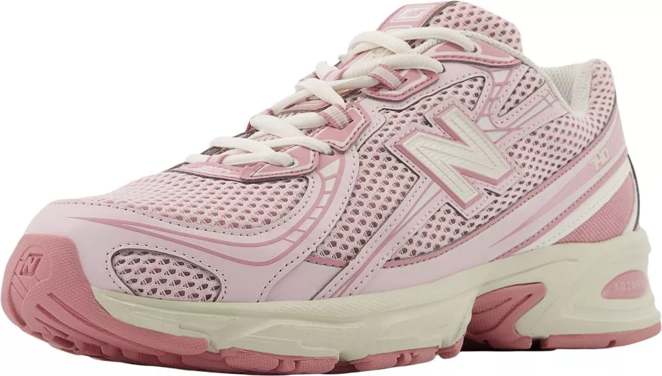 Παπούτσια New Balance 740