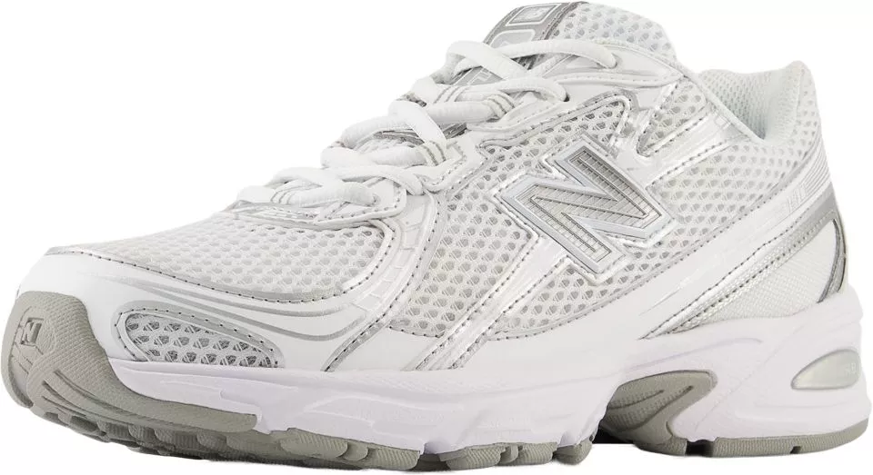 Παπούτσια New Balance 740