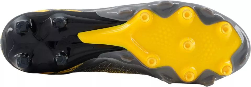 New Balance Tekela Pro Low Laced v5 FG Futballcipő