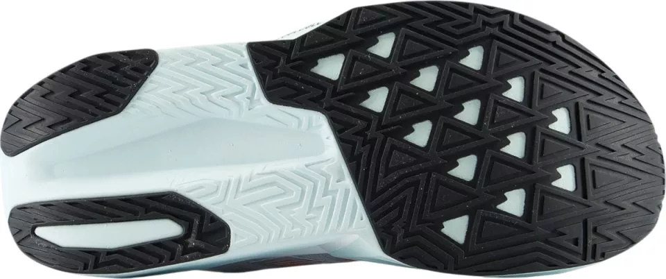 Tekaški copati New Balance FuelCell Rebel v5