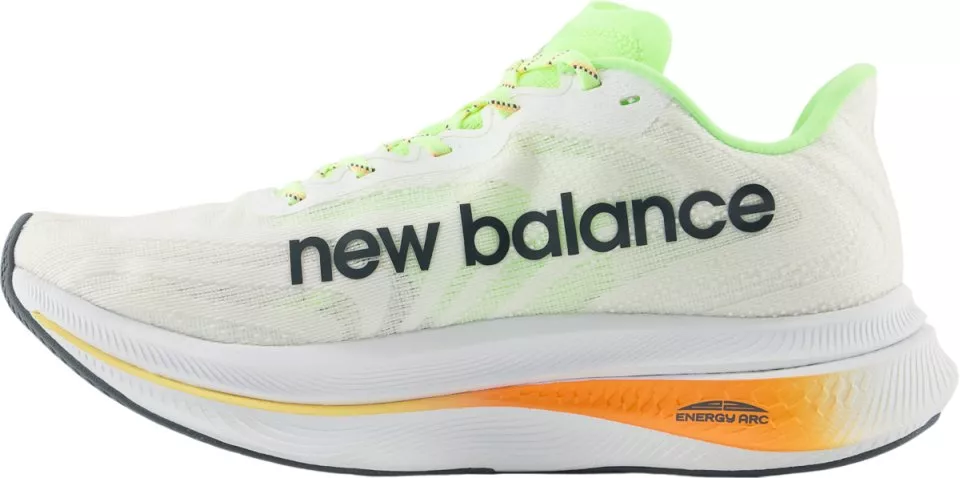 Running shoes New Balance FuelCell SuperComp Trainer v2